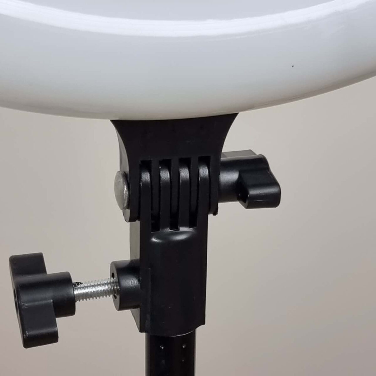 رینگ لایت مدل RL-14 NEO K به همراه سه پایه